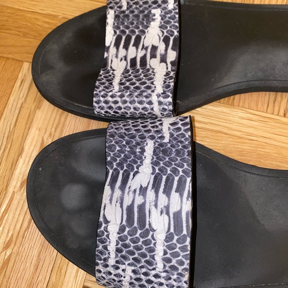 Vince Sawyer Snakeskin Leather Flat Sandals - Picture 2 of 10